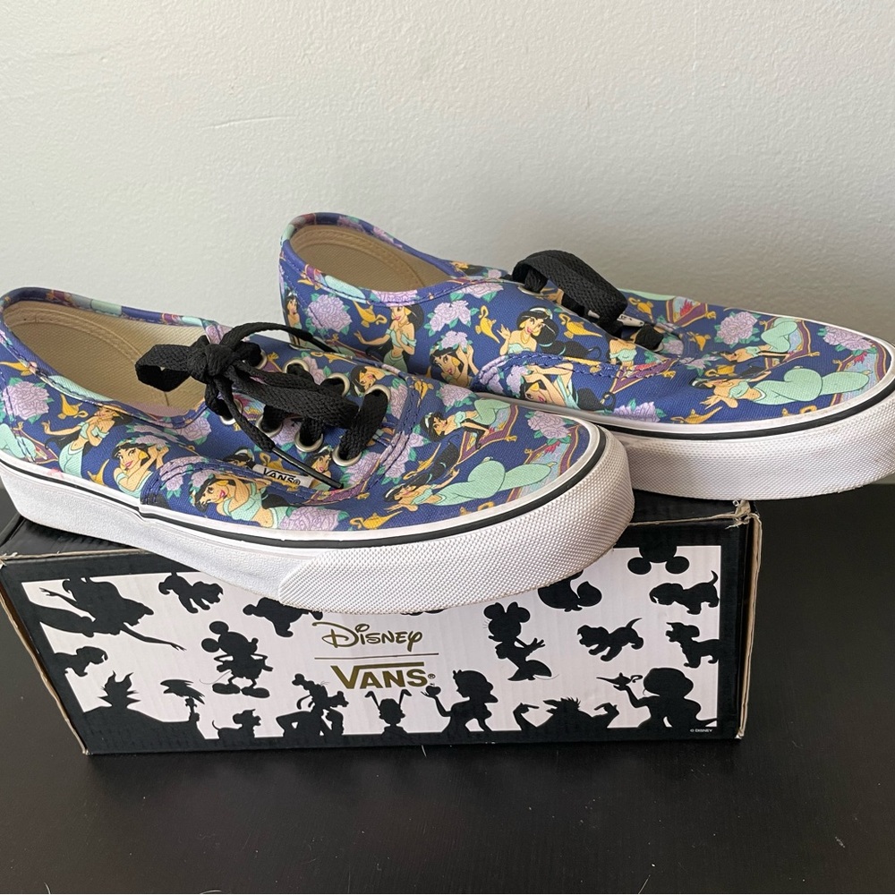 Rare Disney Vans - Jasmine Edition - Picture 2 of 7